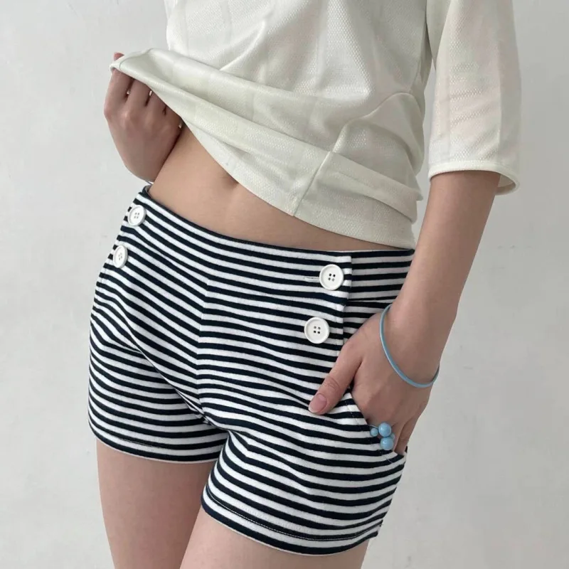 Summer 2026 new striped shorts for women with low waist button design, slim fit and slimming, spicy girl style casual hot pants