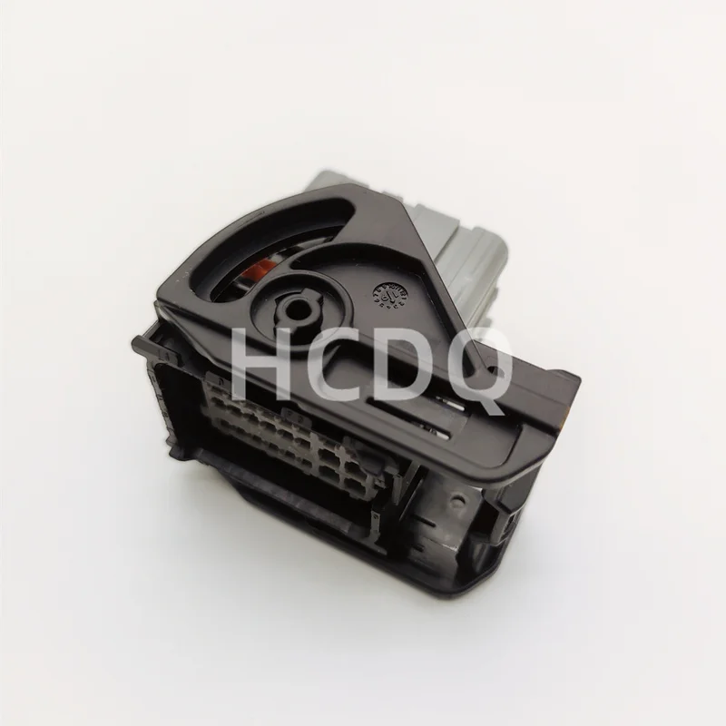 Supply 7287-0192-40 original and genuine automobile harness connector Housing parts