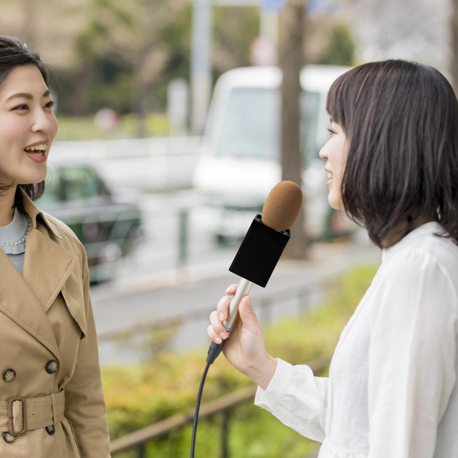 

Microphone Logo Holder Cube Flag Station Interview Prop Signage Case Black DIY Mic Box Isolation Stand Compatibility