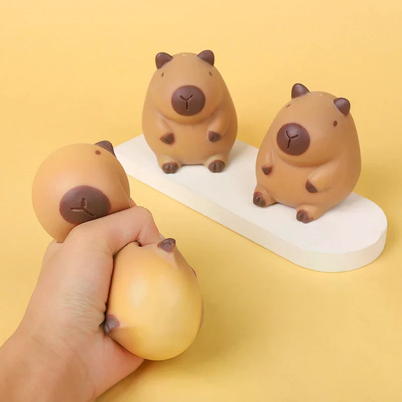 Capybara Squeeze To…