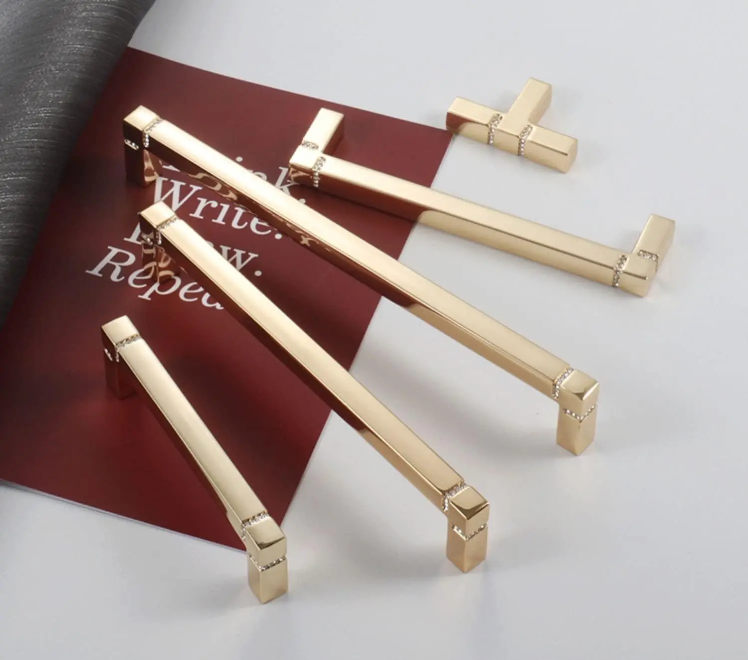 Helle goldene Küchenschrankgriffe, leichte Luxus-Heimdekoration, Möbelbeschläge, Kleiderschrankgriffe, Zinklegierung, Kommode, Türknöpfe