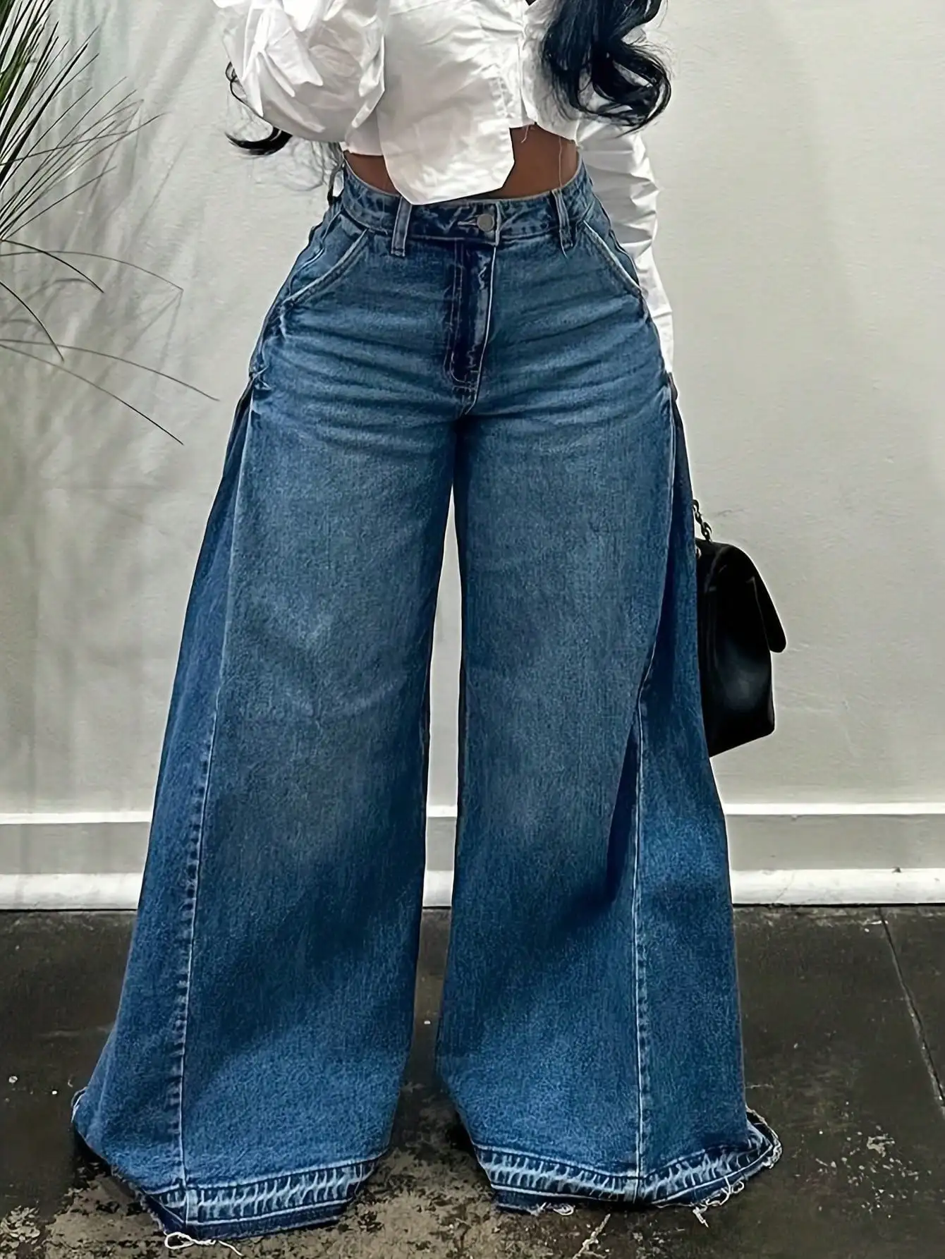 

Женские джинсы с высокой талией, широкими штанинами, расклешенные, свободного кроя, с потертостями на низу, повседневные, из денима