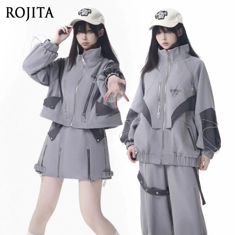 

Куртка в горном стиле на флисовой подкладке с функциональным лоскутным шитьем и длинными брюками и юбкой по индивидуальному заказу. Женская одежда.