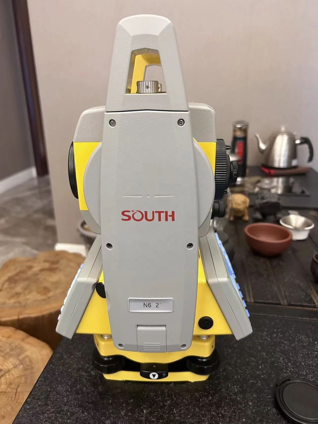 South NTS-362R10U/N6 Total Station, Prism Free 1000m, Language Selectable, Used for High-quality Land Surveying