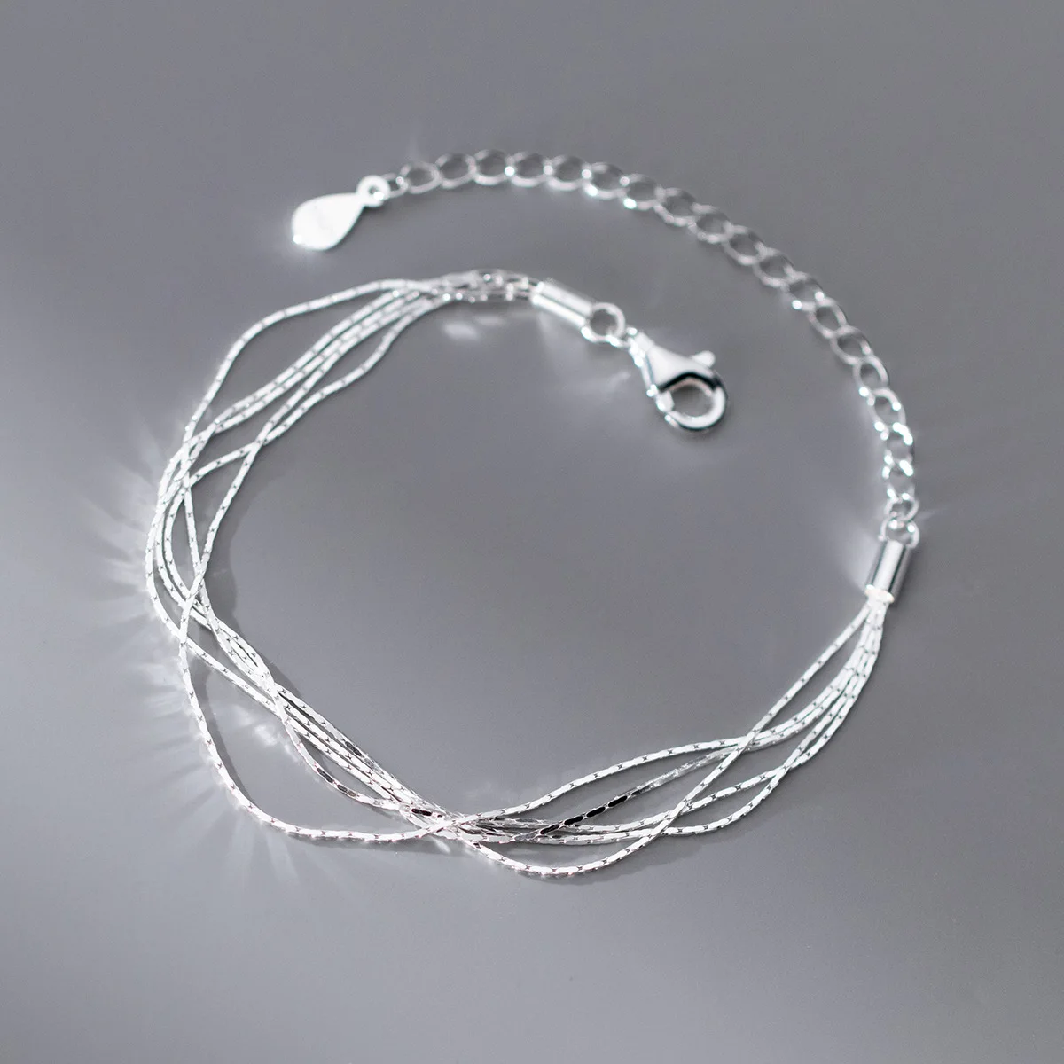 

Женский многослойный браслет из серебра 925 пробы