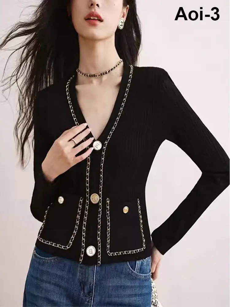 French Fashion Knitted Cardigan Women 23 Autumn Winter V-Neck Golden Chain Slim-Fit Coat Elegant Single-Breasted Pockets Sweater