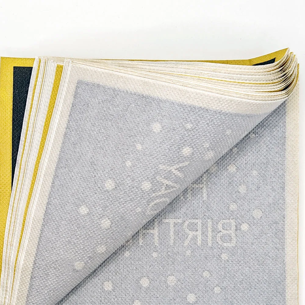 Tovaglioli con stampa colorata per feste di compleanno a 2 strati Tovaglioli di carta quadrati Lettere dorate su sfondo nero Tovagliette di carta 20 pezzi / pacco