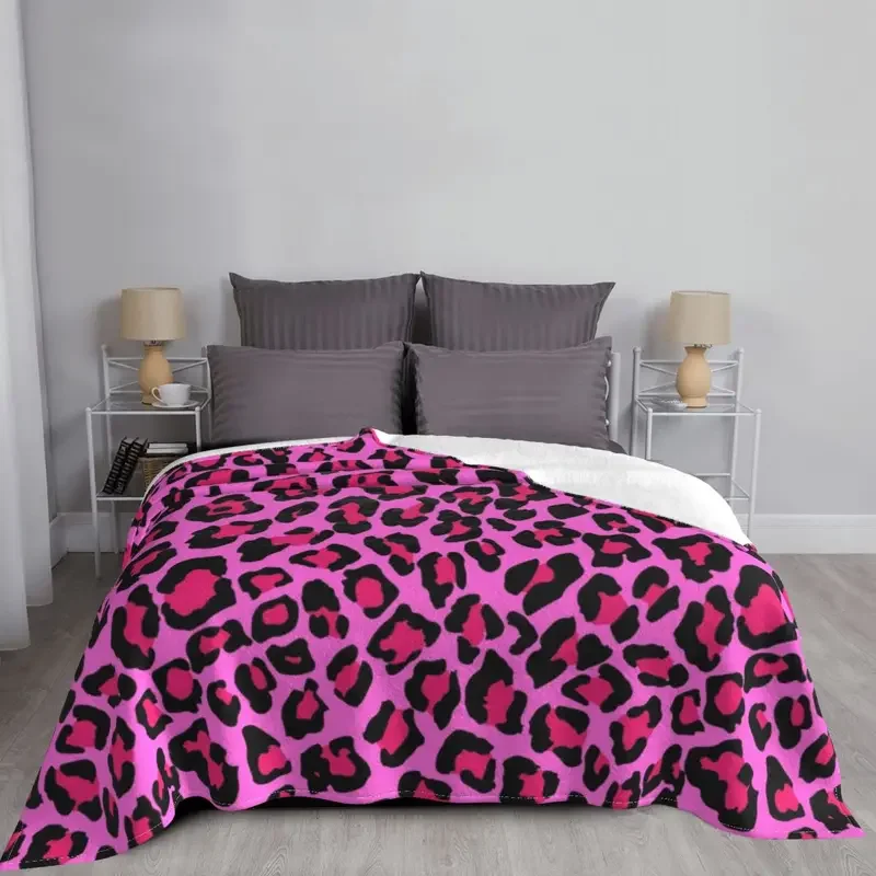 Coperte con stampa leopardata rosa caldo cheetah animal spot flanella divertente coperta morbida per la decorazione domestica