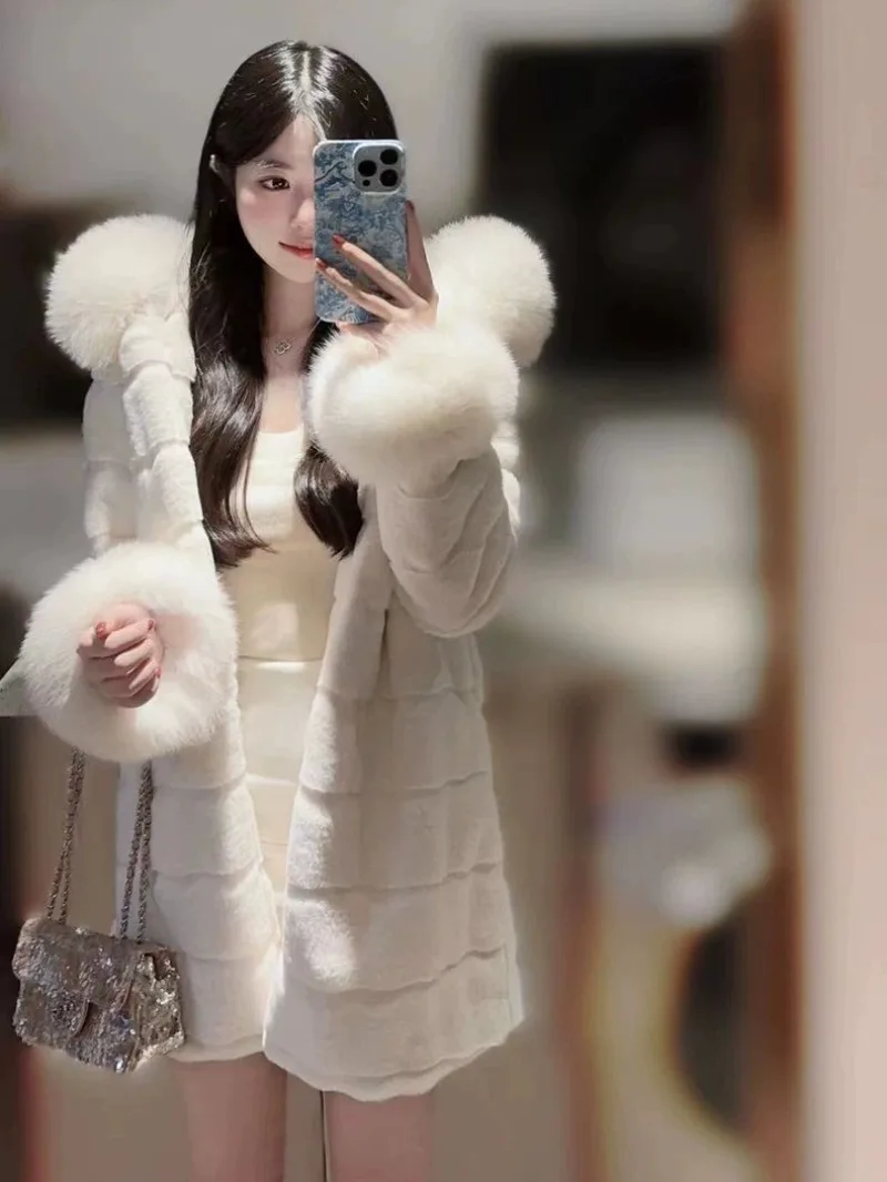 2026 Winter New Young Environmentally Friendly Mink Fox Fur Collar Hooded Fur Thickened Fur Jacket Women's Medium and Long Coat