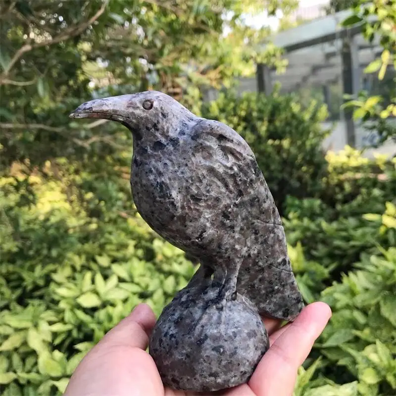 

13CM Natural Yooperlite Crow Hand Carved Animal Figurine Energy Crafts Fengshui Home Decoration As Gift 1pcs