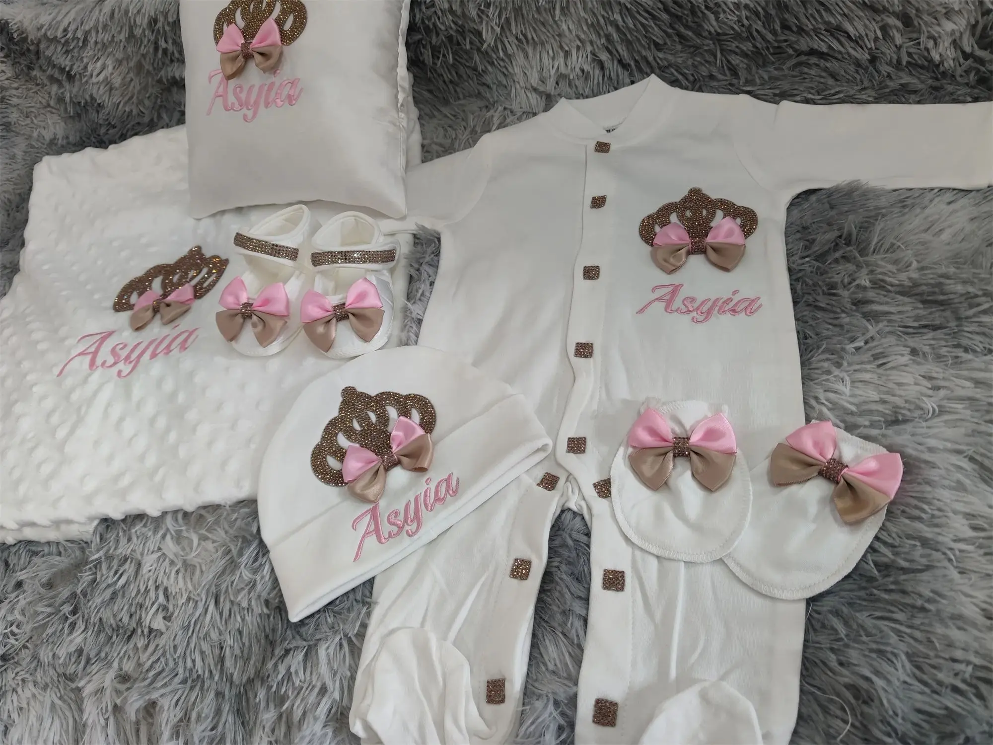 Elegant Cream Style Baby Girl 6Pcs Romper Set Crystal Crown Embroidery Custom Name Soft Skin Friendly Newborn Coming Home Outfit