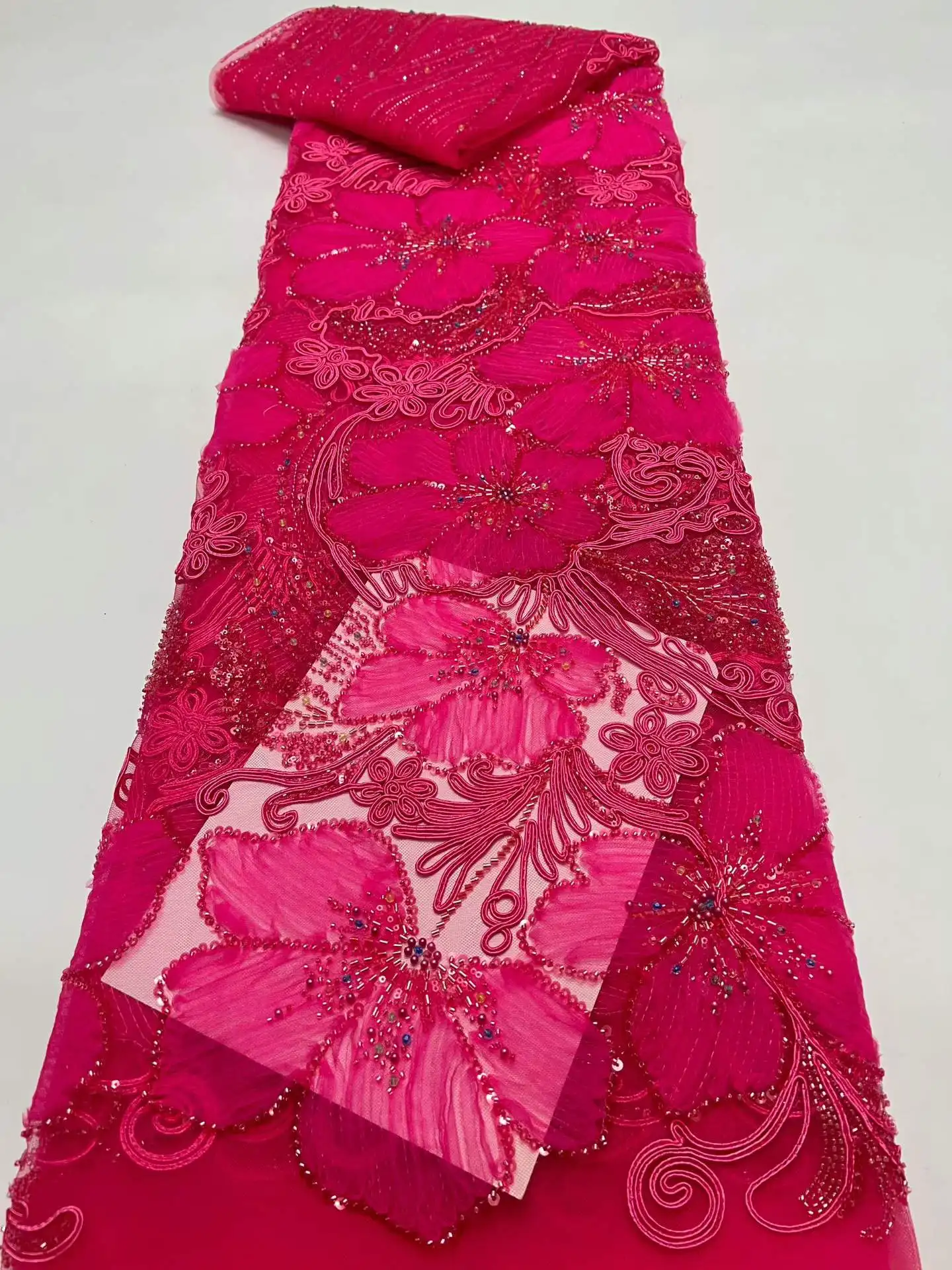 

Новый дизайн африканского кружева с пайетками 2026 года, высококачественное французское кружево с бисером для свадебных платьев и нарядов для невест из Нигерии