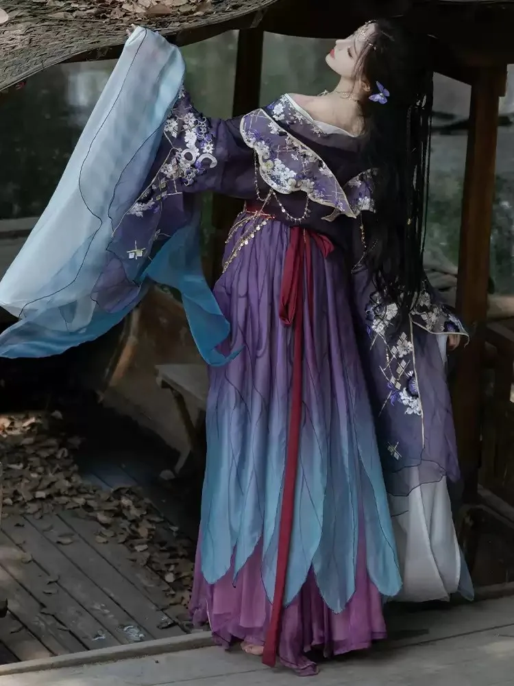 Exotische stijl strapless Han-kleding met gradiëntborduurwerk