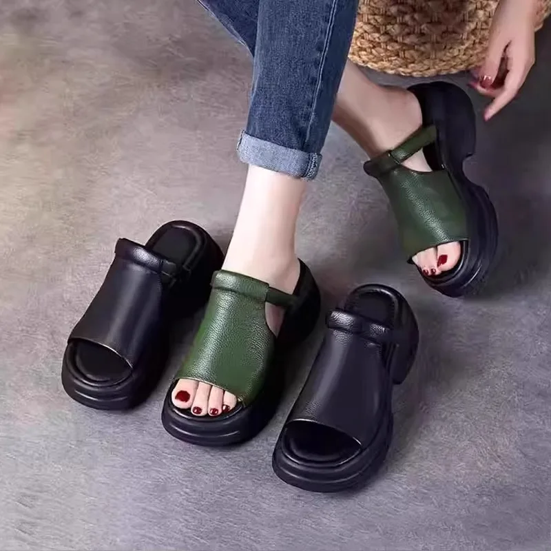 

Женские летние шлепанцы из натуральной кожи с открытым носком, новинка, на толстой подошве, в стиле ретро, с мягкой подошвой, легкие, с одним ремешком, повседневный стиль