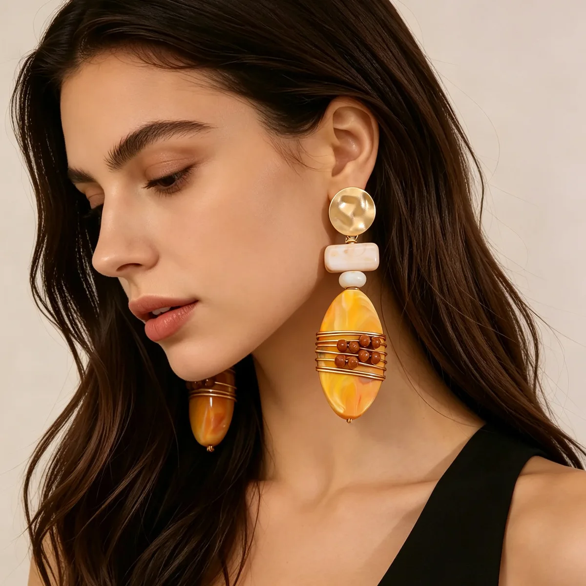 Maillard style geometric medieval earrings women's light luxury high-end hand-wound yellow oval earrings