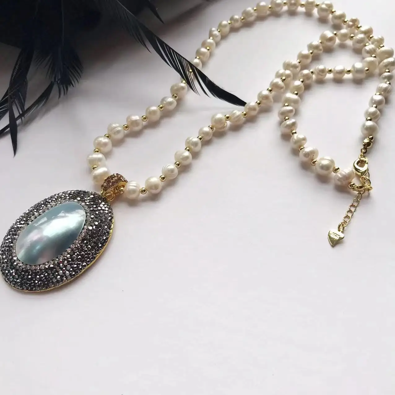 Baroque pearl long chain hand-inlaid blue Mabel necklace sweater chain 60cm fashion luxurious Jewelry Accessory