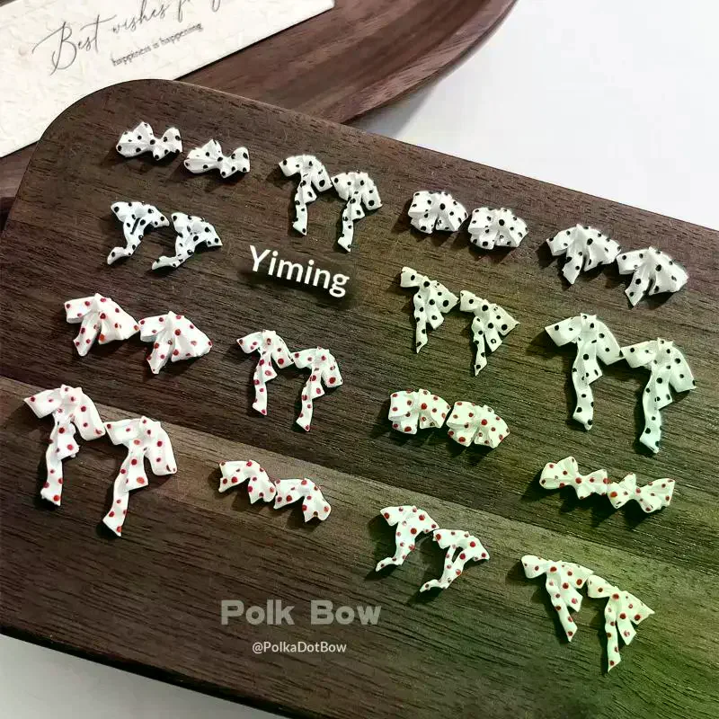 10 Pezzi/Lotto Decorazioni per Unghie in Raso Morbido a Forma di Fiocco Ondulato, Fiore, Farfalla, Strass per Nail Art, Accessori per Manicure Fai-da-Te