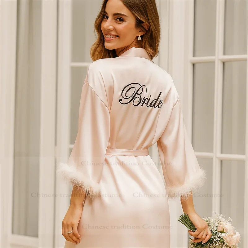 

Sexy Feather Trim Bathrobe Kimono Gown Bride Bridesmaid Team Robe Women Satin Vestidos De Novia Short Wedding Dress Pijama Mujer