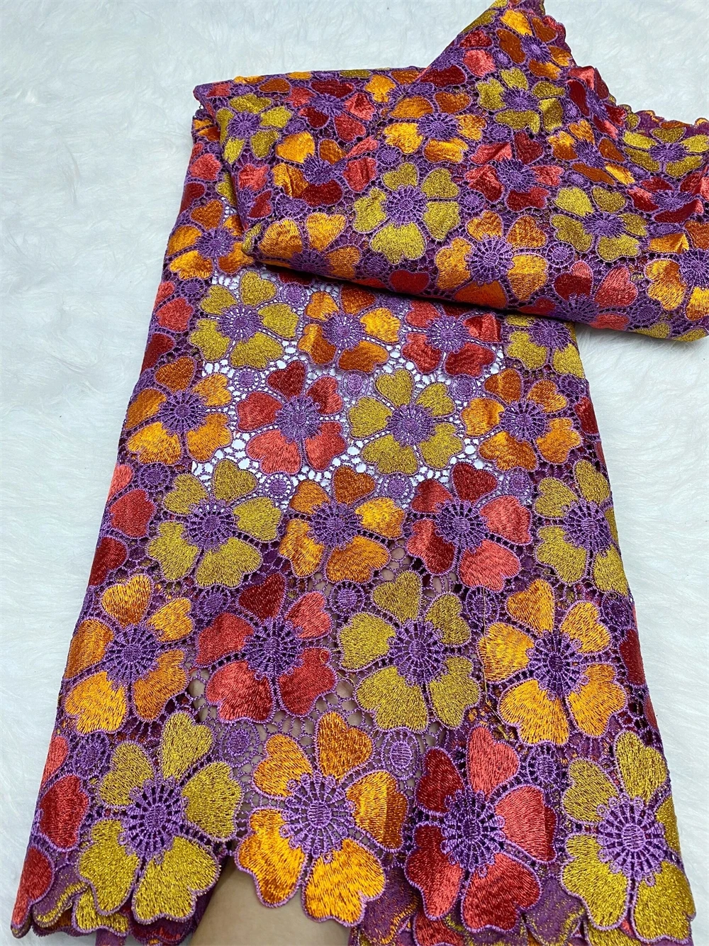 

2025 High Quality African Nigerian Tulle Lace Fabric Embroidery Sequins French Guipure Fabric for Party/Wedding Dresses 5 Yards