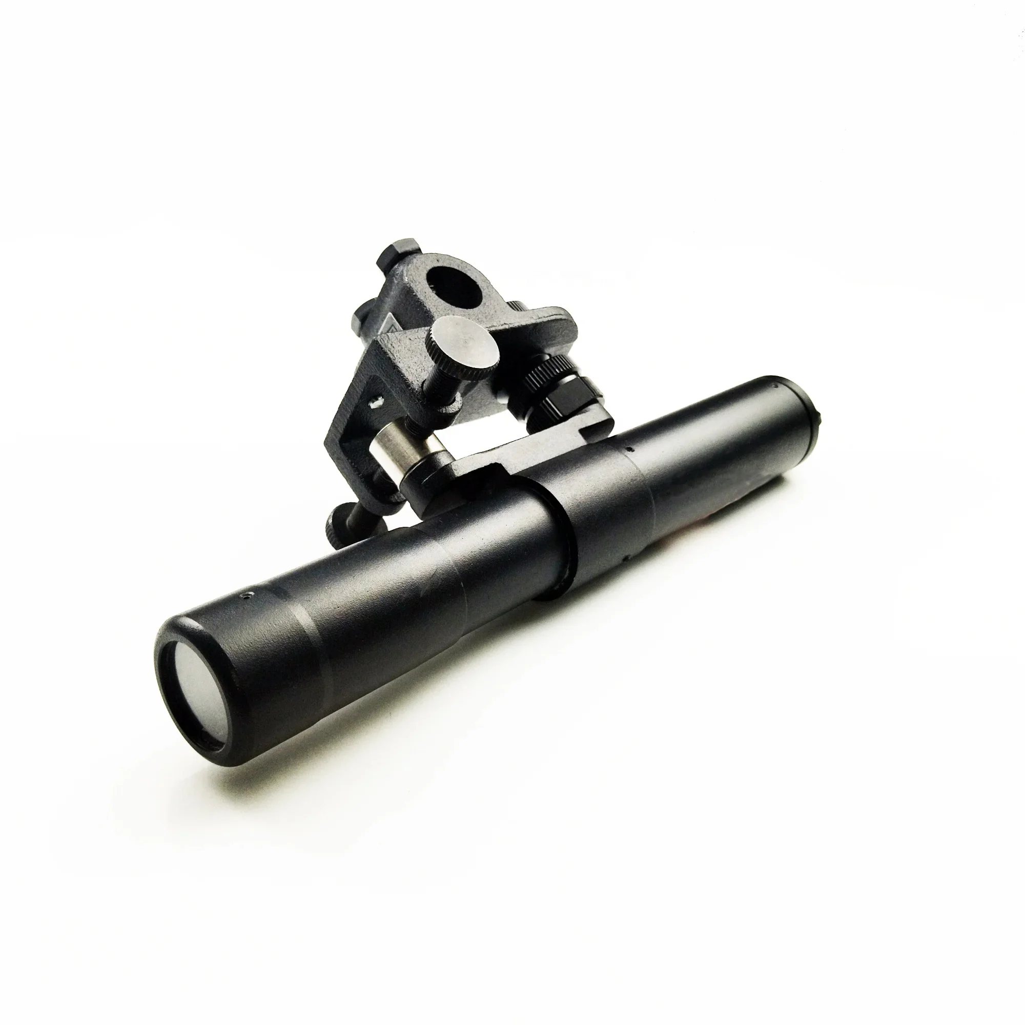 

High-safety Level 532nm Diameter 4X39cm Dot Shaped Green Laser Used In Laser Rangefinders And Methods of Direction Recognition