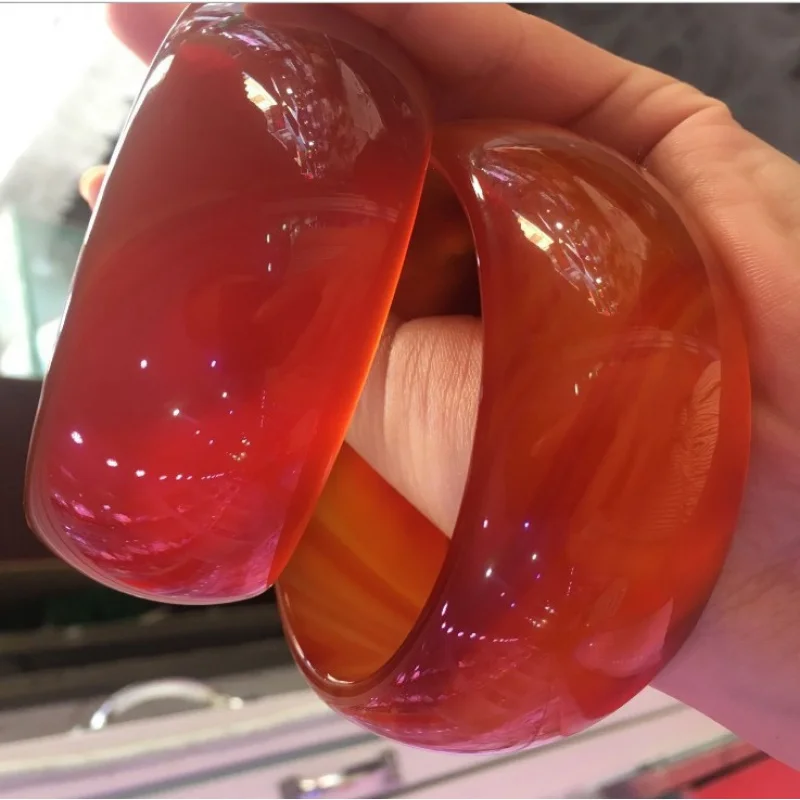 

Утолщенный расширенный браслет из красного халцедона с агатом в Бразилии