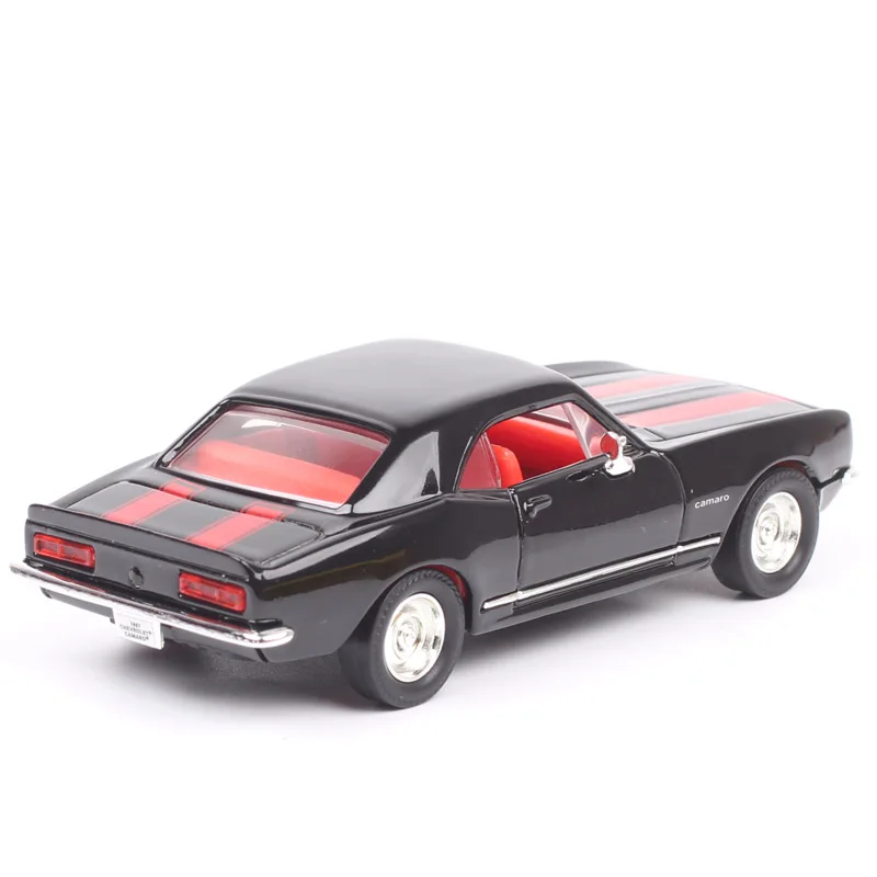 Road Signature 1/43 Scale Classic 1967 Chevrolet Camaro Z28 Diecast Metal Toy Vehicles Chevy Muscle Car Model Miniatures Yatming