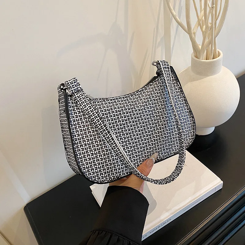 

Винтажная нишевая сумка для подмышек 2025 года, стильный клетчатый кошелек на плечо для женщин, роскошная ручная сумка-тоут, модная ретро сумка через плечо