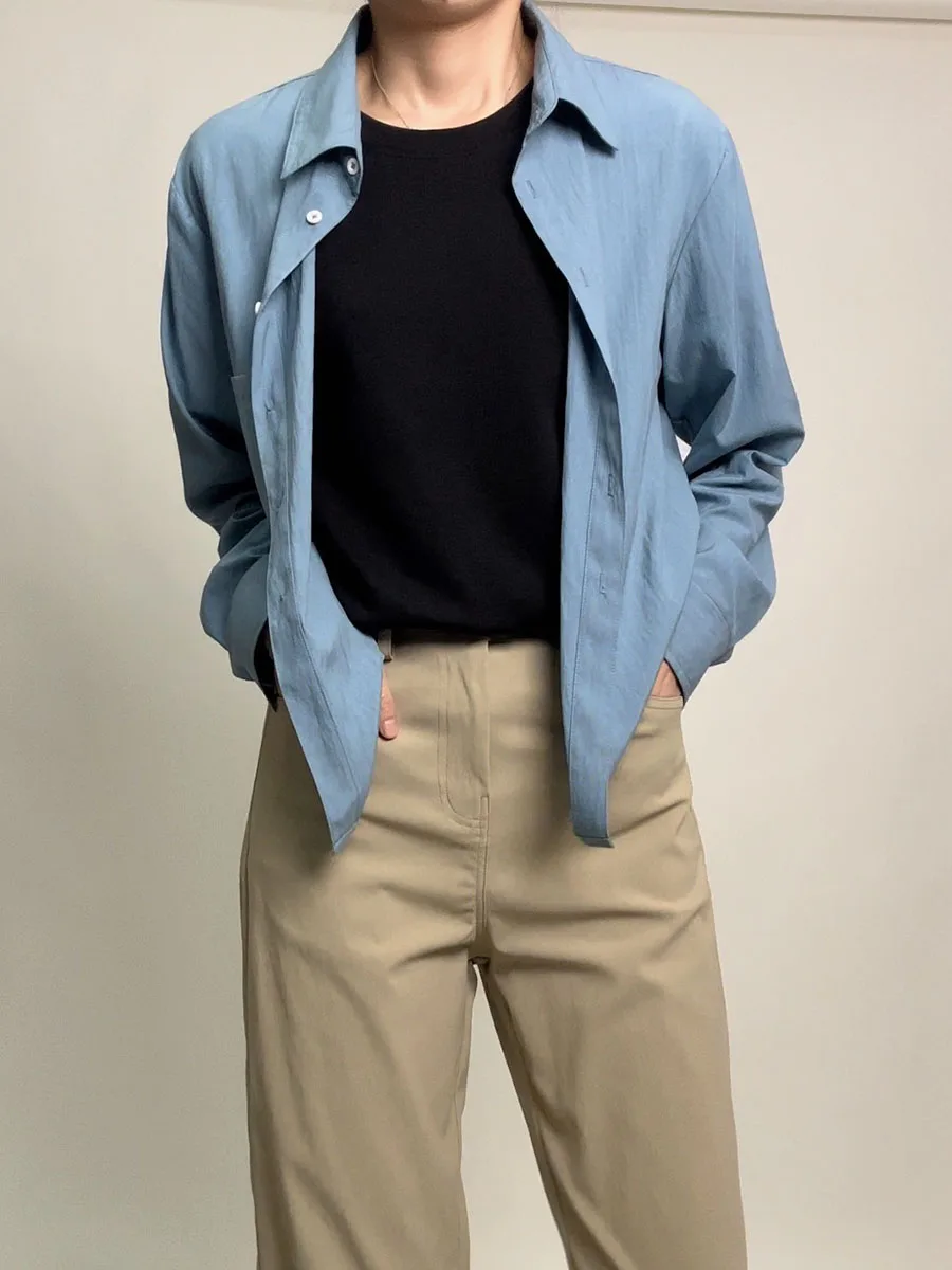 

Удобная синяя женская тонкая рубашка с длинным рукавом, комфортного кроя, из смесового хлопка с лирическим волокном, однотонная.