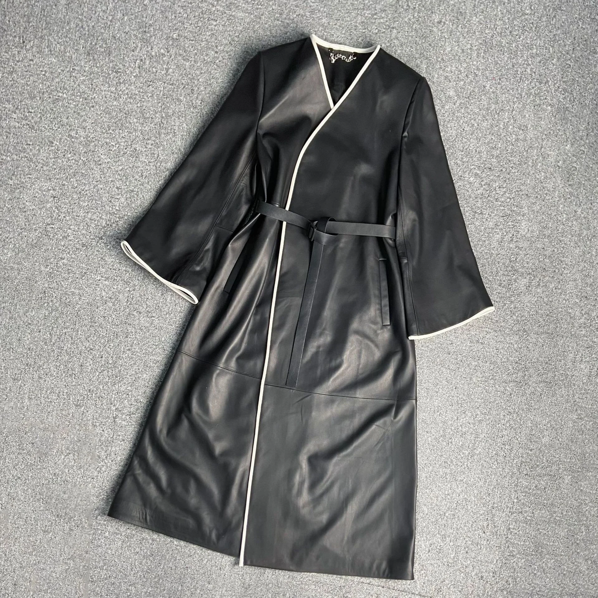 

Autumn and Winter New style Nightgown Design Feels Slouchy Style Belt Lace up Long Leather Sheepskin Windbreaker Leather