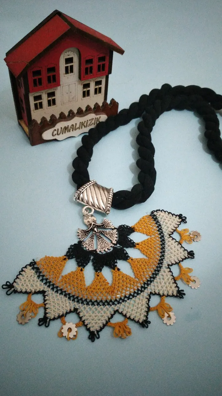 NEEDLE OYASI HANDMADE AUTHENTIC NECKLACE