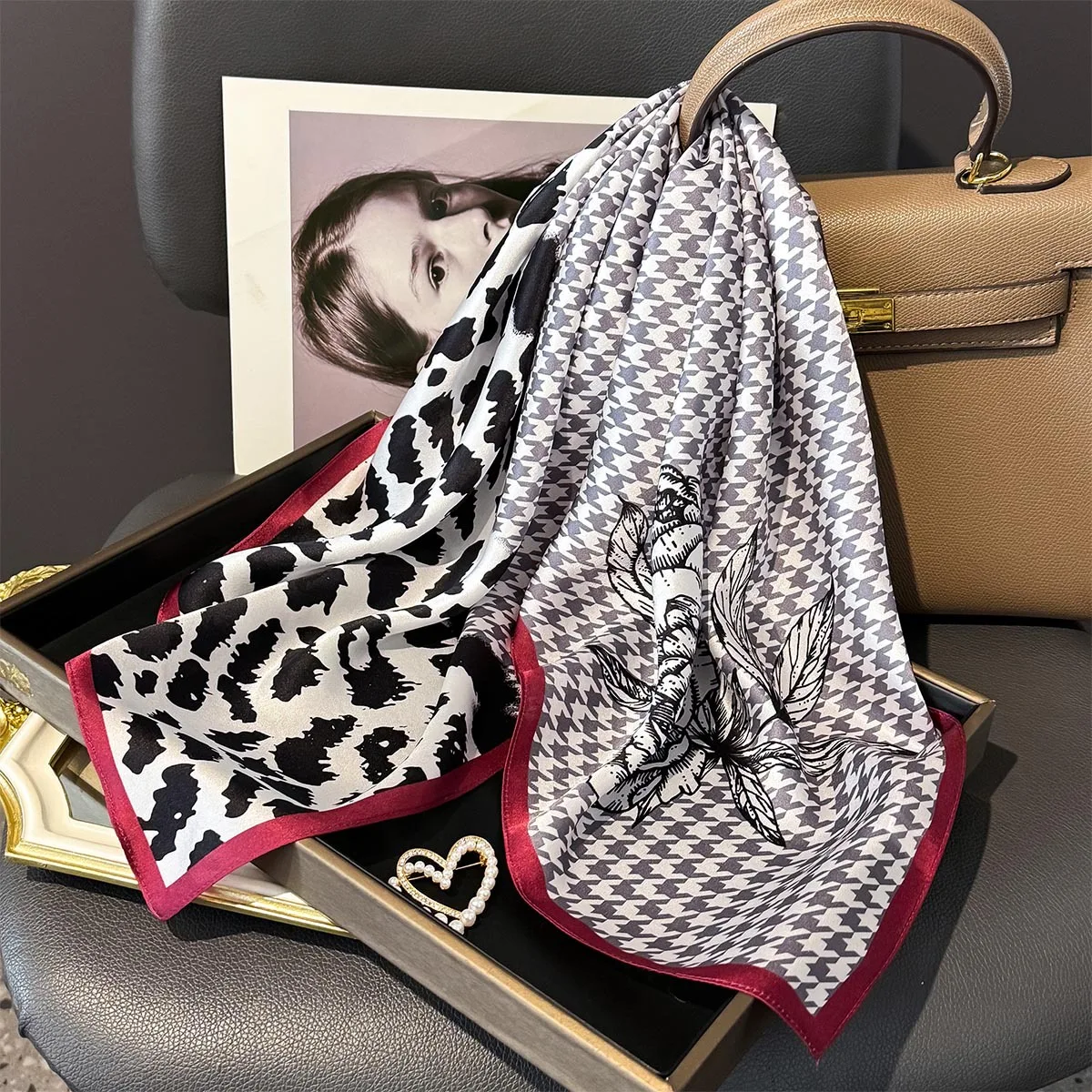 New Luxury 100% Real Silk Scarf Bandana Women Mulberry Silk Square Wrap Houndstooth High-end Headband Hijab Shawl Headkerchief