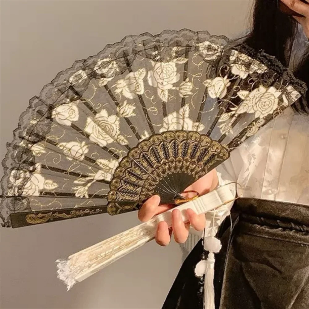 Ventaglio pieghevole elegante in pizzo vintage per ventaglio da ballo per festa di nozze Puntelli per foto Regalo di tendenza della moda coreana 