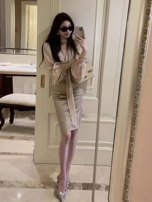

Spicy Girl Shirt High Waist Bodycon Skirt Set Women's Fashion Spring 2025 Long Sleeve V-Neck Two-Piece Set for Young Women