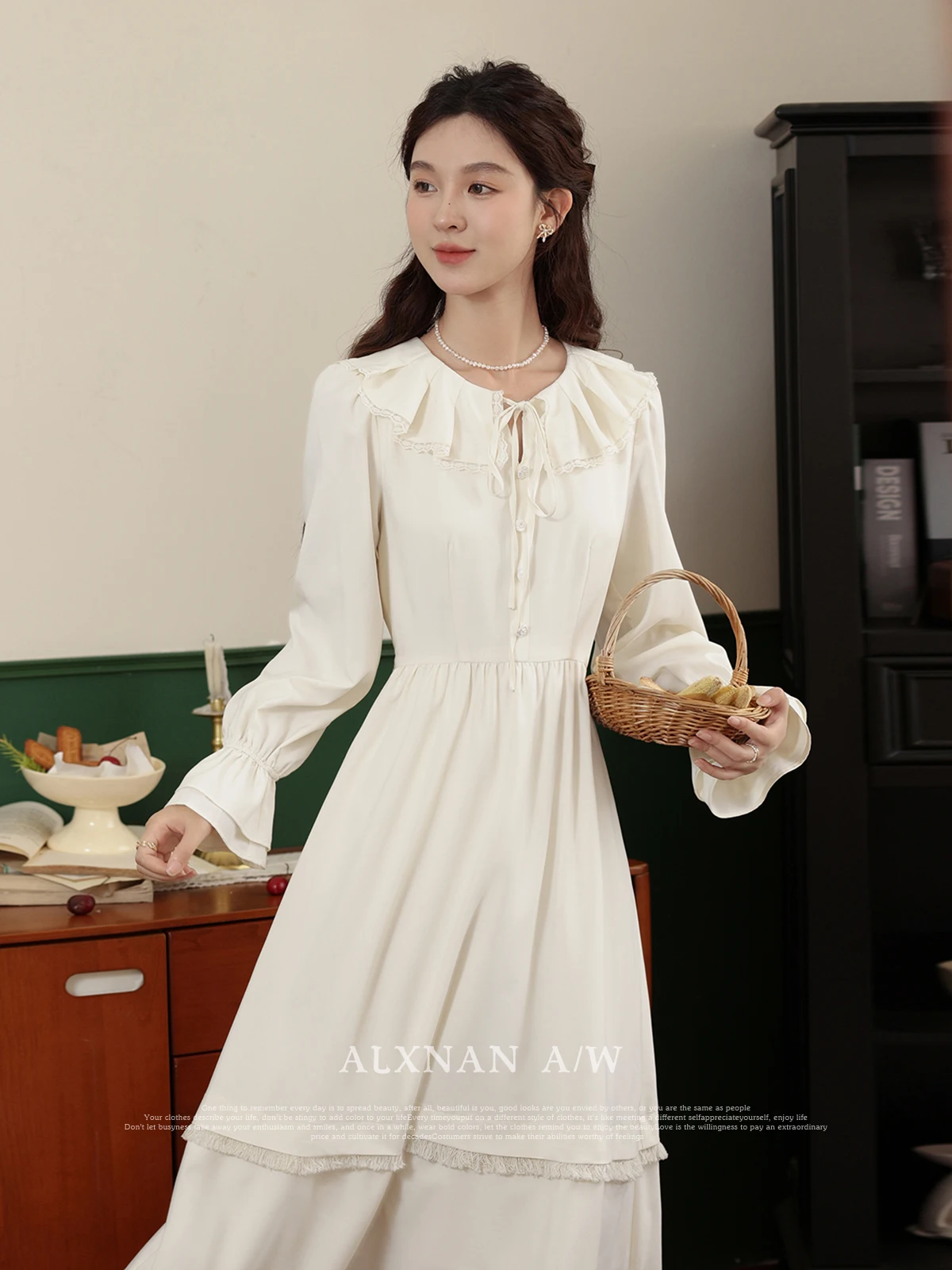 

ALXNAN French Style Elegant Midi Dress Woman 2024 Autumn Sweet A-line Peter Pan Collar Lace-up Long Sleeve Dresses LXN31510