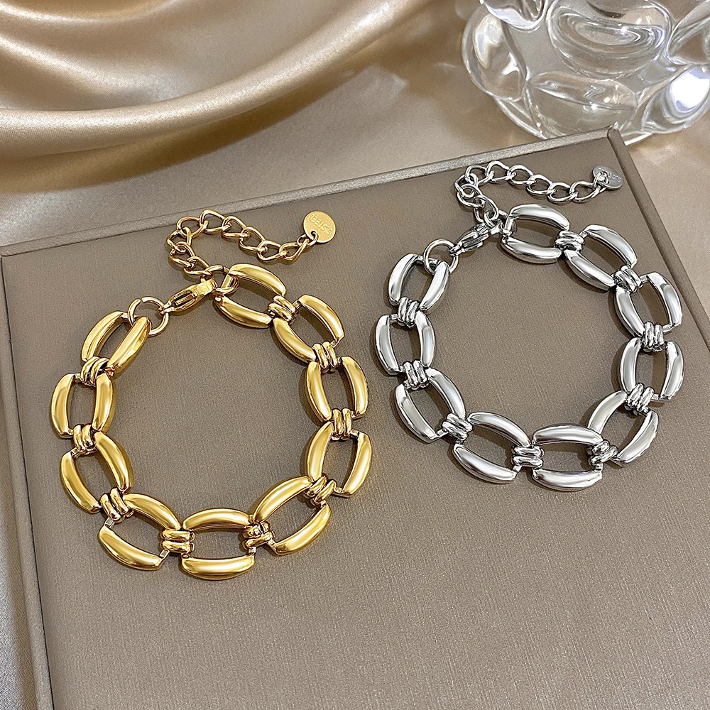 

Freetry Simple Elliptical Stainless Steel Chain Bracelet for Women Smooth Hollow Out Geometry Charm Bangle Waterproof Jewelry