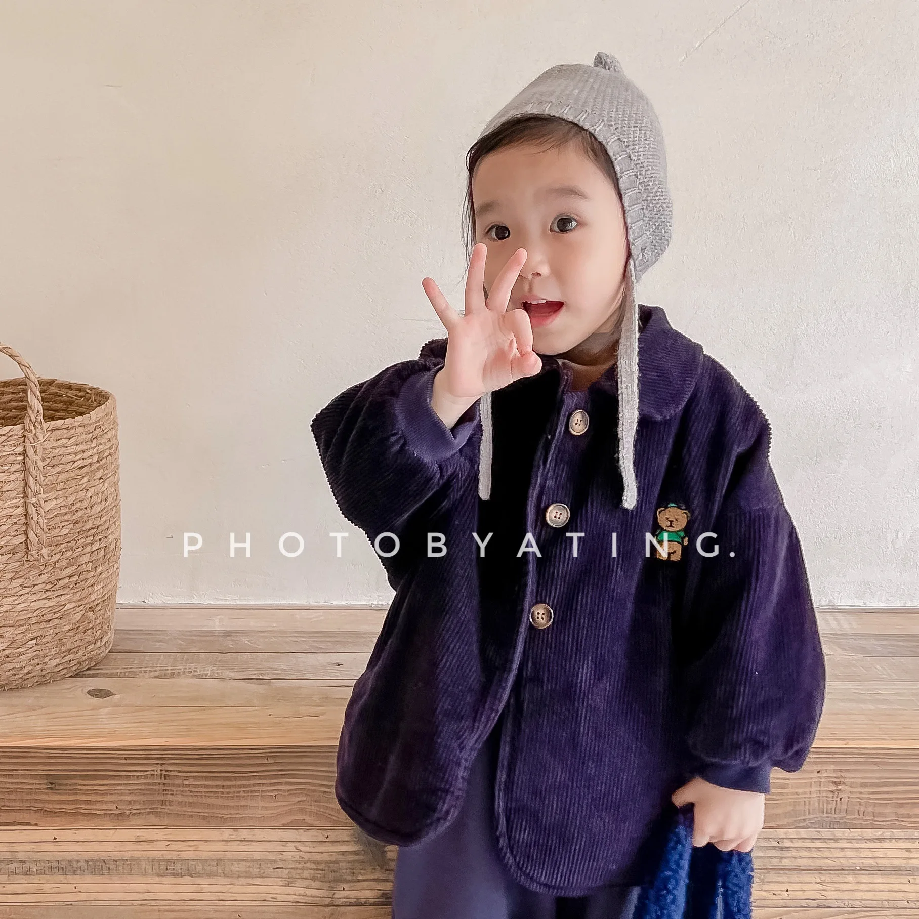 

2025 children's clothing children's autumn and winter clothing Korean version corduroy cotton-padded clothing girls' velvet wint