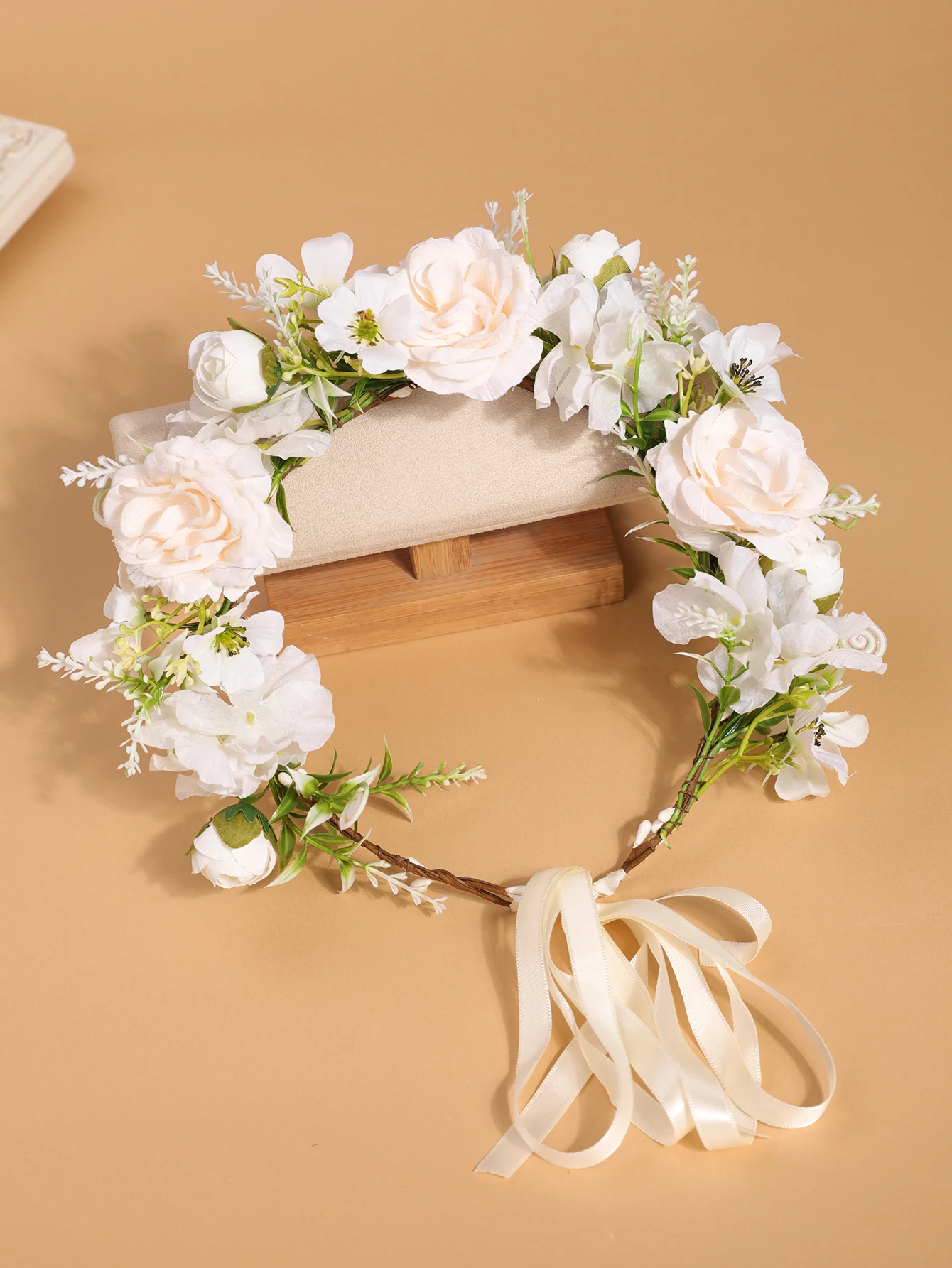 Simulierte Rosenblüten-Girlande als Kopfschmuck - Bohemian-Style Verstellbares Band-Haarband - Geeignet für Brautjungfern, Hochzeiten, Porträts – Detail 7