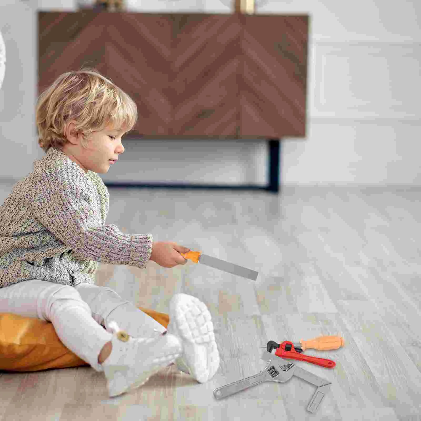 Juego de 2 herramientas de reparación de simulación, juguetes para niños, herramientas para juego de simulación, sierra para metales, llave de plástico para niños, tornillos, juguetes seguros para mejorar el ojo de la mano