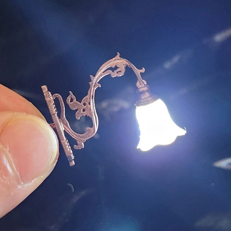 2 قطعة العتيقة 1:12 دمية مصباح الجدار ضوء DIY نموذج ديكور لعبة دمية اكسسوارات حديقة ساحة الثريا طاولة الرمل مصباح ليد