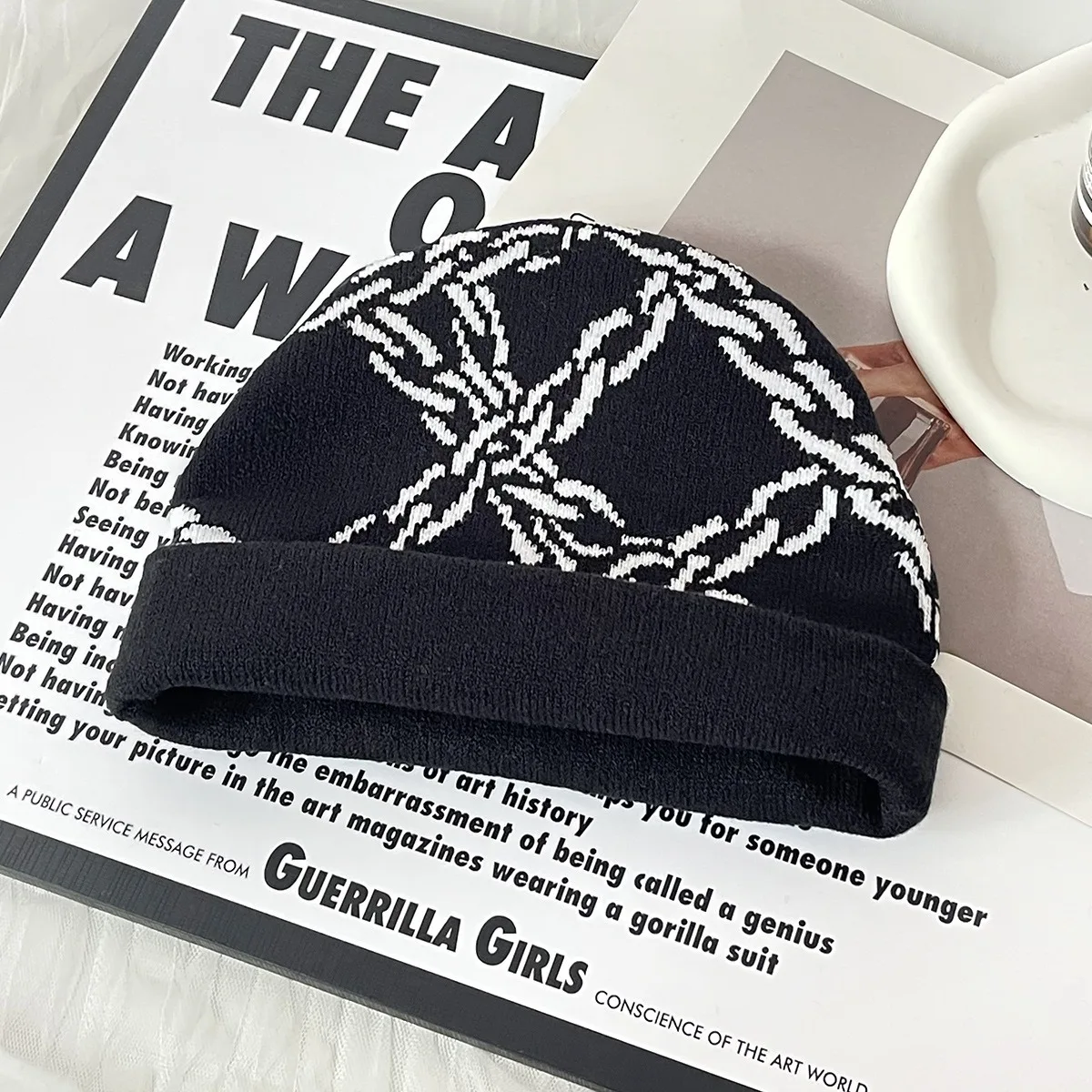 Y2K Chain Print Knit Beanie for Men & Women, Winter Warm Stretchy Ski Hat, Soft Sports Skull Cap for Running Hiking Travel Snow