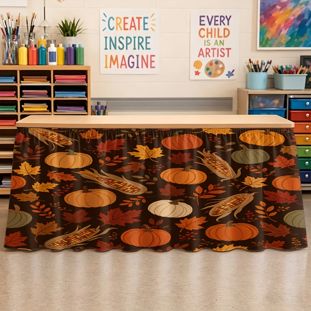 Back-to-school season, send out tablecloths, featuring designs such as pumpkins, corn, and maple leaves.