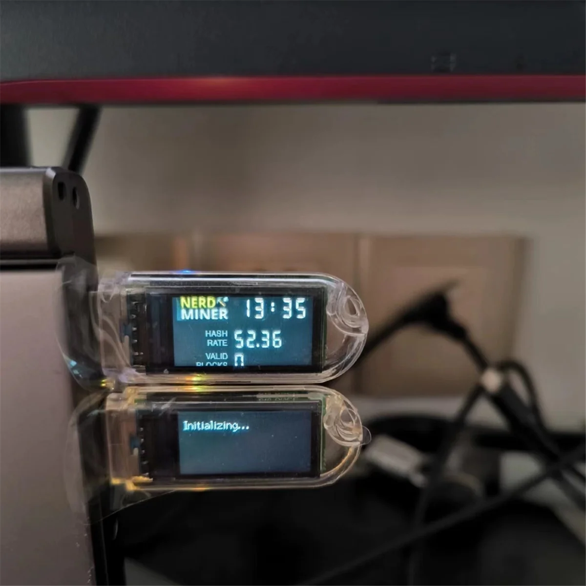 NerdMiner V2 T-Dongle S3 Hashrate 74Kh/S USB BTC Crypto Solo Lottery Miner with Display Bitcoin Miner Nerd Miner TQ