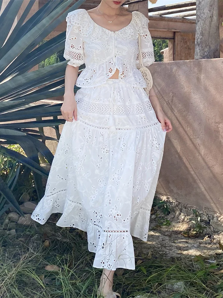 

Дракующие элегантные женские французские каникулы, женский топ и юбка с вышивкой, однотонный комплект из двух предметов, летняя юбка-миди, белый костюм