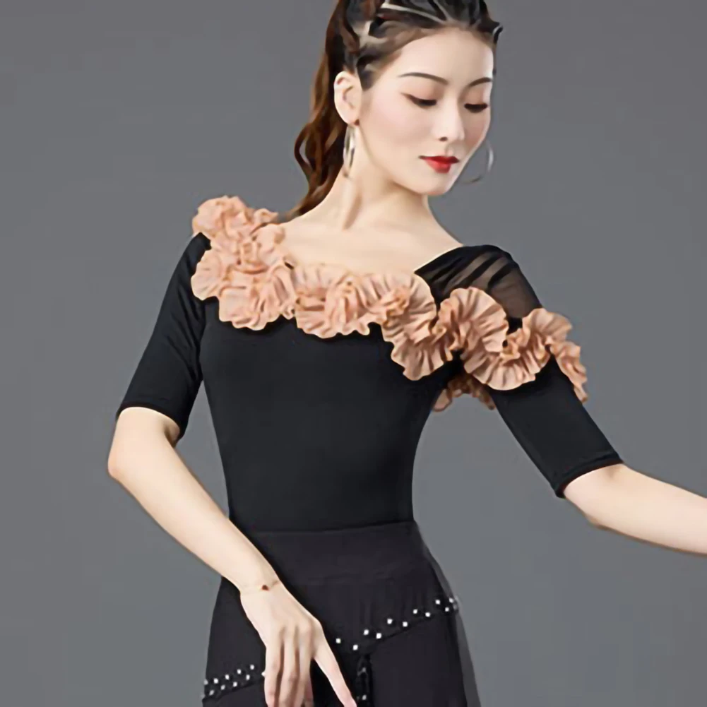 Czarna bluzka do tańca latynoamerykańskiego z asymetrycznym dekoltem, krótkim rękawem, nowa damska koszulka sambo z trójwymiarowym wzorem.