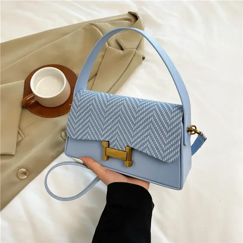 

2025 Elegant Solid Color Crossbody Bag - Minimalist Leather Tote For Women With Trendy Letter Logo & Vintage Charm