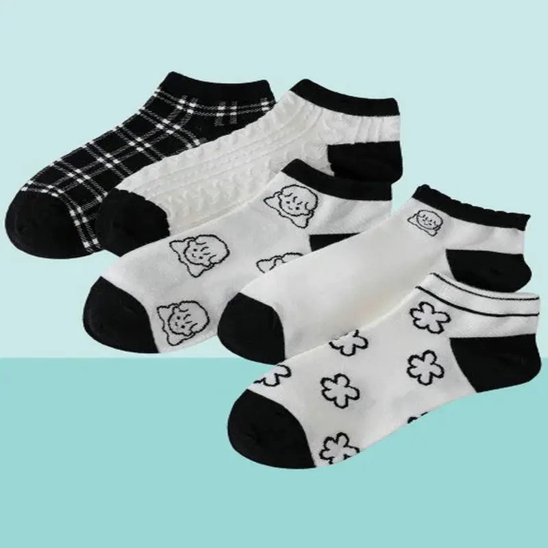 5/10 Pairs Fashion Famle Black White Colour Comfortable Polyester Cotton Casual New High Quality Socks Women Cute Low Tube Socks