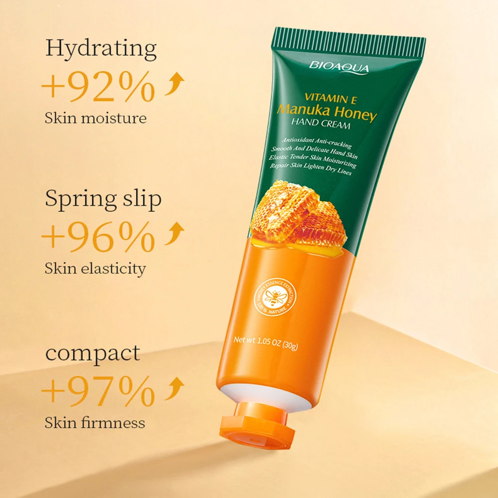 لوشن مرطب لليدين بالعسل والفيتامين E، غني بالجلسرين، يرطب بعمق ويصلح الأيدي الجافة والمتشققة