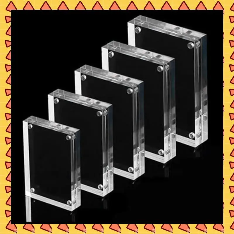 A008 Durable Clear Acrylic Magnetic Picture Frame For Preserving Beautiful Memories Easy Install 15X21cm
