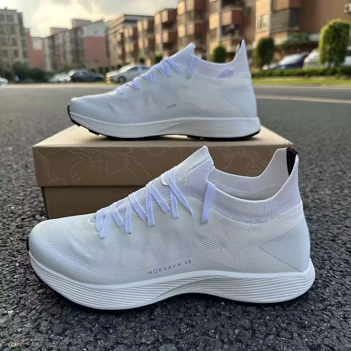 Men's Fashionable Lightweight Mesh Sneakers - Summer Luxury Casual Running, Basketball, and Walking Shoes with Comfortable 39-44