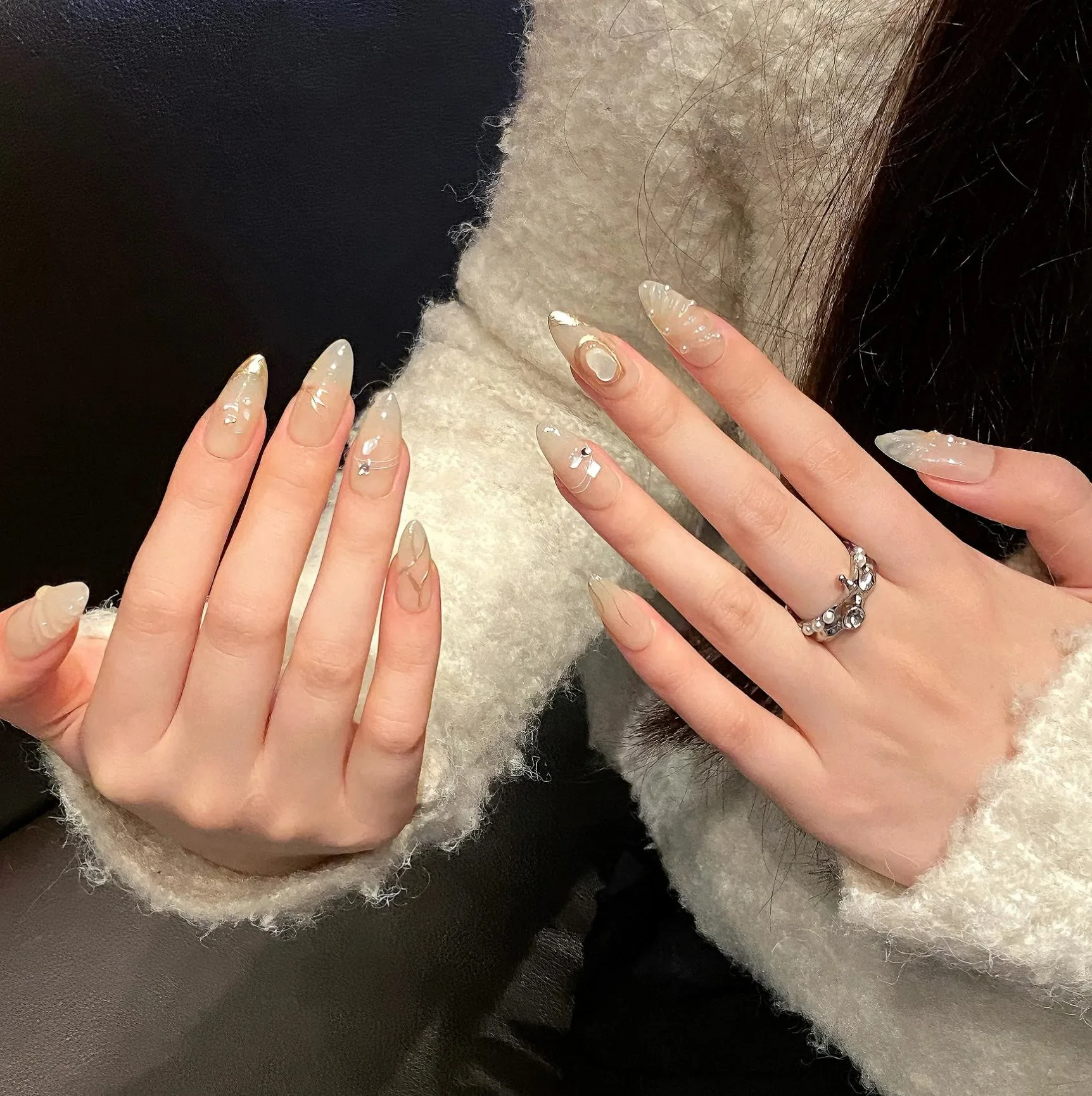 Faux ongles en forme de fleurs blanches faites à la main, n64.français, perle d'amande, couverture complète, 10 pièces